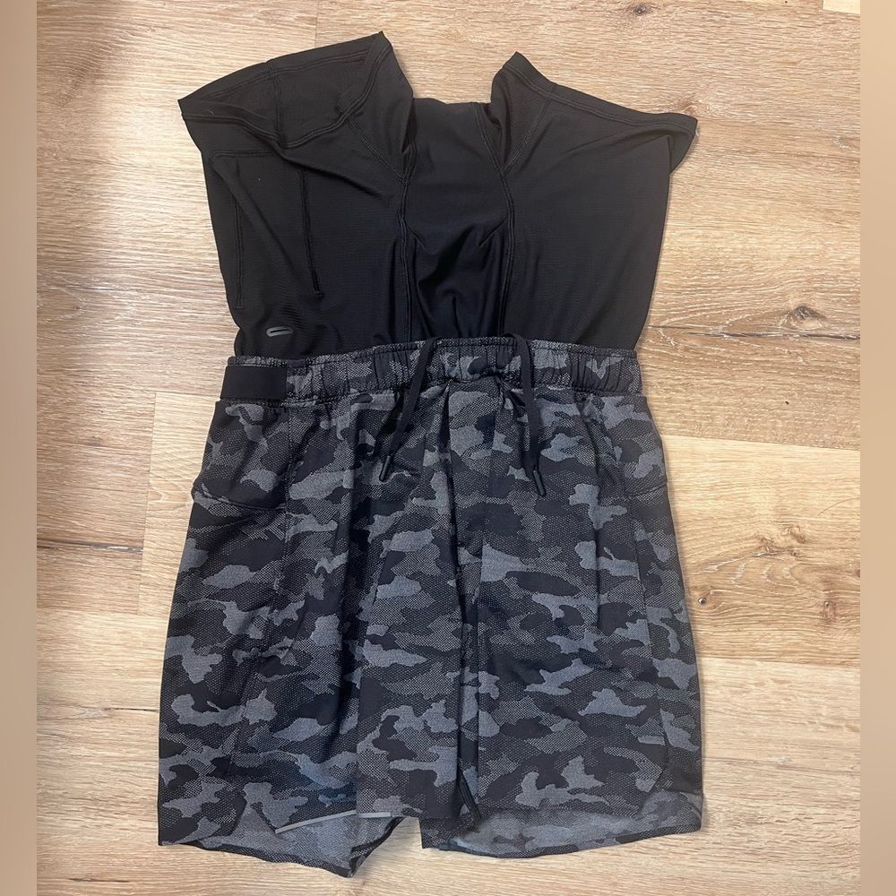 Lululemon 6 in Surge Lined Short - Picture 4 of 4